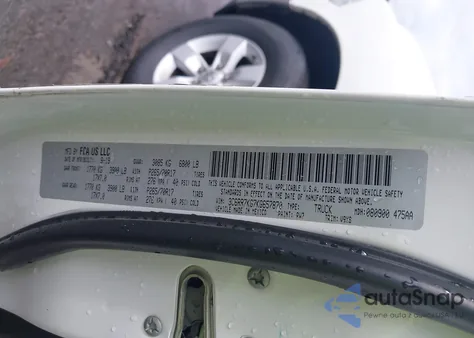 2019 Ram 1500 Classic Tradesman 4X4 5'7 Box из США, поврежденный, VIN 3C6RR7KG7KG657870